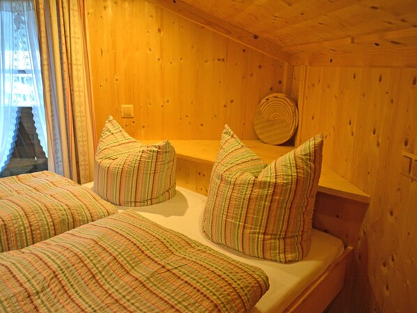 1 camera, una cassaforte in camera, Wi-Fi, lenzuola