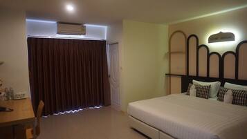 Superior Double Room | Minibar, blackout drapes, rollaway beds, free WiFi