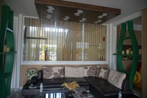 Zona de estar del vestíbulo