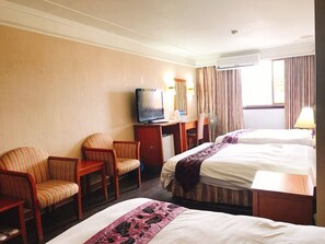 패밀리 스위트, 침실 1개, 욕조 | 책상, 암막 커튼, 무료 WiFi, 침대 시트