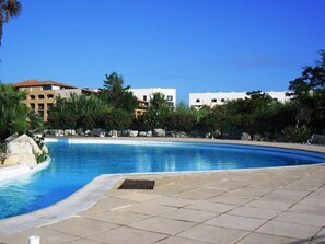 Pool - ONE BEDROOM APARTMENT IN A RESIDENCE IN FRONT OF THE SEA WITH POOL (GASSIN)