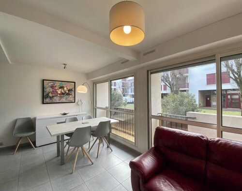 ST JEAN DE LUZ BEL F3 10 MINUTES WALK FROM THE PORT / TOWN CENTER / BEACH / STATION. WIRELESS