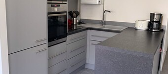 ST JEAN DE LUZ BEL F3 10 MINUTES WALK FROM THE PORT / TOWN CENTER / BEACH / STATION. WIRELESS