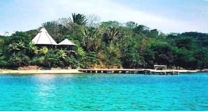 Tranquil One Acre Estate On The Beach w private pool Sunsets!!!