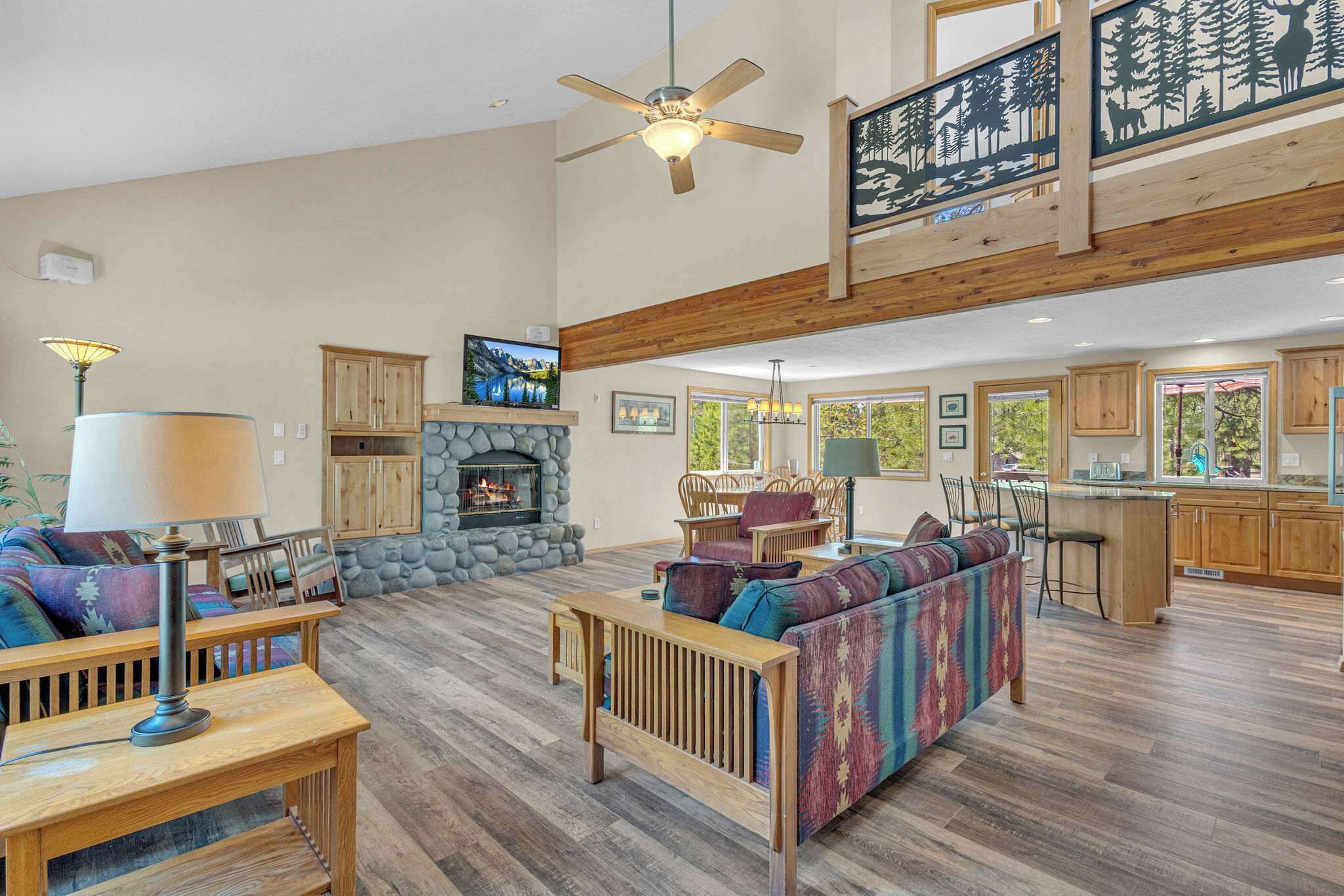 Télévision, cheminée