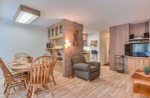 TV, fireplace, DVD player