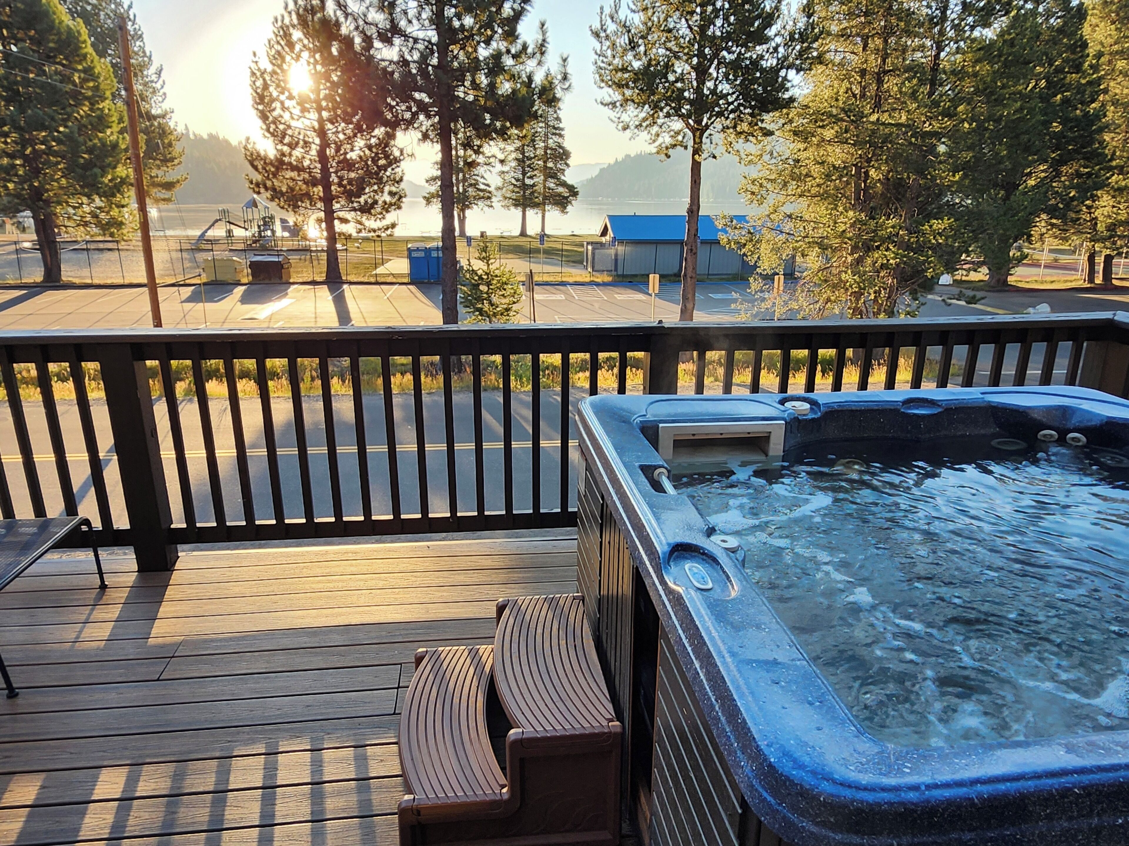 Great Lake Views and Beach Views for Hot Tubbing!