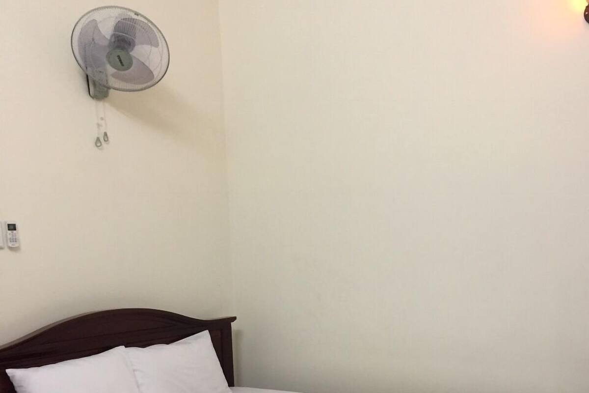 Minibar, desk, free WiFi