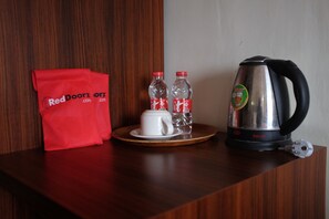 Room amenity - RedDoorz Plus near Senen (Jakarta)