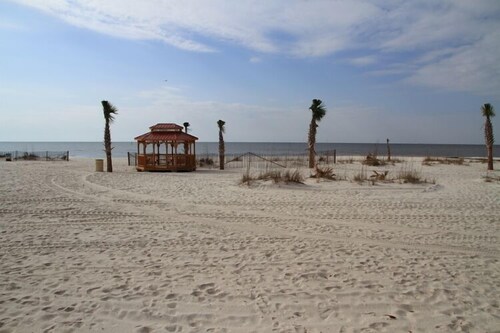 Close To The Beach - Pets Welcome!