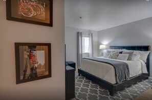 1 habitación, tabla de planchar con plancha y cuna de viaje 