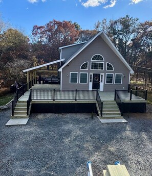 Exterior - Beautiful Chalet-style home in private setting close to slopes, beach & pool!! (Jim Thorpe)