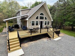 Exterior - Beautiful Chalet-style home in private setting close to slopes, beach & pool!! (Jim Thorpe)