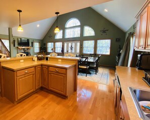 Fridge, microwave, oven, stovetop - Beautiful Chalet-style home in private setting close to slopes, beach & pool!! (Jim Thorpe)