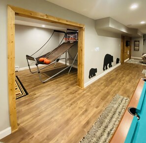 Game room - Beautiful Chalet-style home in private setting close to slopes, beach & pool!! (Jim Thorpe)