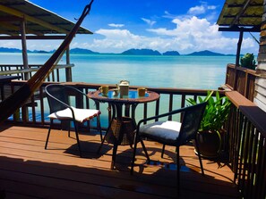 Seafront Suite Three | Balcony - Mango House Seafront Suites And Villas (Ko Lanta)
