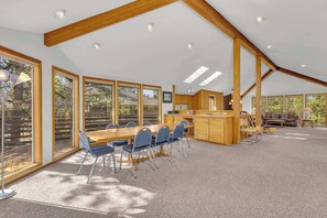 تناول الطعام