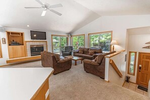 TV, fireplace, offices