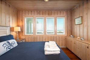 7 bedrooms, free WiFi, bed sheets