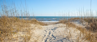 Suncatcher- Ocean Front Home in Atlantic Beach, NC