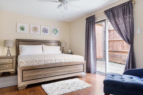 Stylish pad with patio and trail access