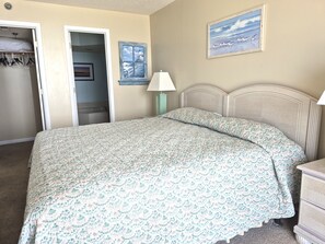 4 habitaciones, tabla de planchar con plancha y wifi gratis 
