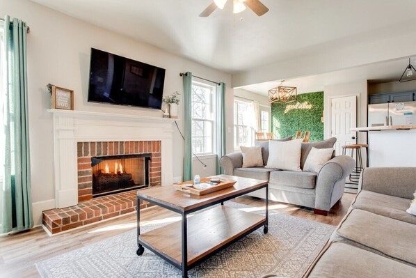 Smart TV, fireplace - Family Friendly: Pirate Ship/Cargo Net/Cereal Bar (Thompson`s Station)