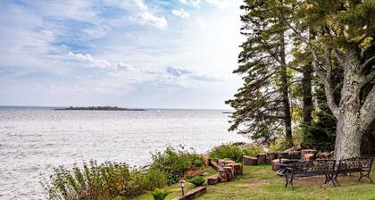 Spectacular lake view!
