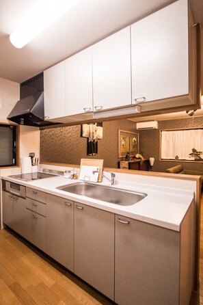 Private Vacation Home | Private kitchenette | Fridge, microwave, stovetop, coffee/tea maker - Buddha House (Kyoto)