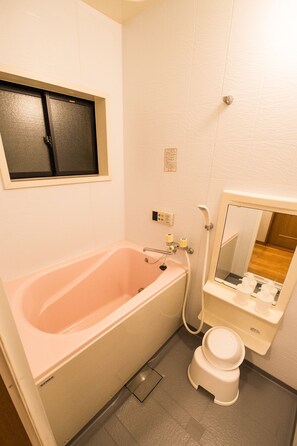 Private Vacation Home | Bathroom | Separate tub and shower, deep soaking tub, free toiletries, hair dryer - Buddha House (Kyoto)