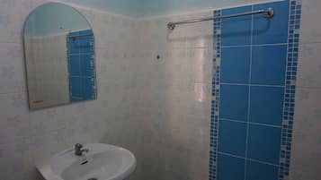 Habitación doble | Lavabo del cuarto de baño