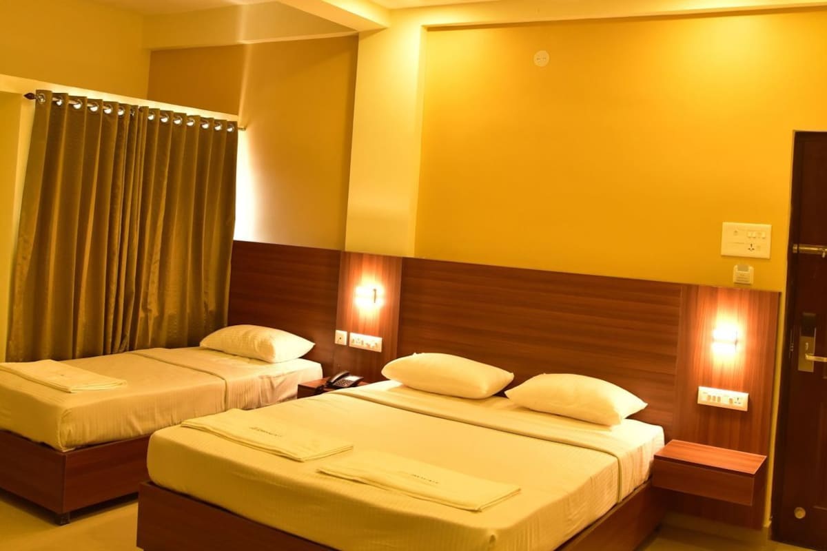 Premium bedding, blackout drapes, soundproofing