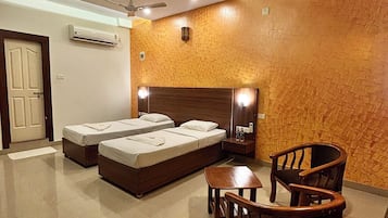 Premium Twin Room | 1 bedroom, premium bedding, blackout drapes, soundproofing