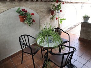 Terrace/patio - Hotel Pattaya (Mocejon)