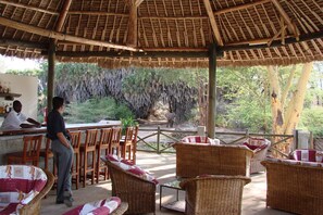 Interior - Man Eaters Lodge (Tsavo)