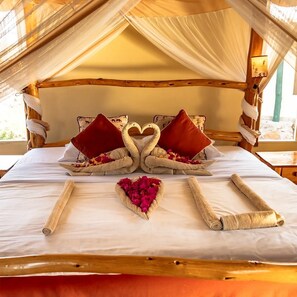 Literie de qualité supérieure, bureau, Wi-Fi gratuit, draps fournis