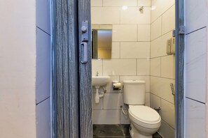 Bathroom - Simms Garden Hotel (Kuala Lumpur)