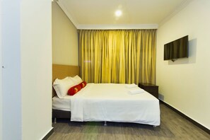 Desk, soundproofing, iron/ironing board, free WiFi - Simms Garden Hotel (Kuala Lumpur)