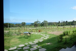 View from property - Moonlit Seaview B&B (Donghe)
