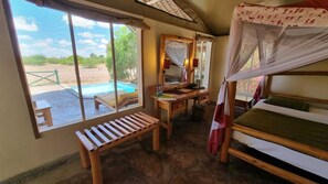 Luxury Tent | In-room safe, desk, free WiFi, bed sheets