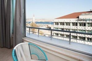 Habitación doble Deluxe, vista al mar | Balcón