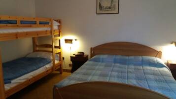 1 habitación, ropa de cama de alta calidad y wifi gratis