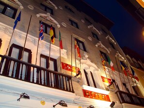 Exterior detail - Paris Centro (Zaragoza)