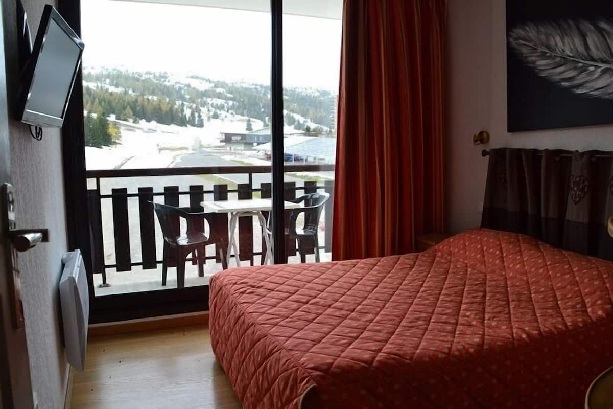 Departamento, 2 habitaciones (C6) | Ropa de cama de alta calidad y decoración personalizada