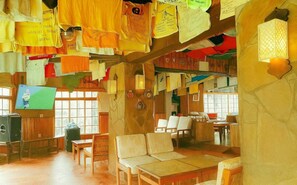 2 bares o lounges, bar junto a la alberca 