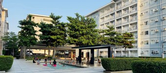 Trees Residences by Jhoy