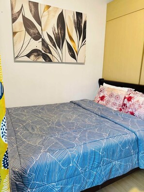 Apartamento Confort, 1 habitación, balcón | 1 dormitorio, caja fuerte, escritorio
