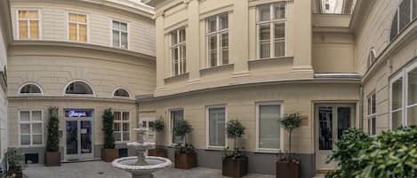 Design Loft | Courtyard view