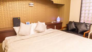 Doppelzimmer, Raucher | Schreibtisch, laptopgeeigneter Arbeitsplatz, Bügeleisen/Bügelbrett