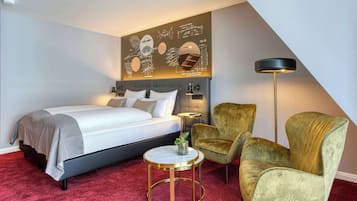 Habitación Confort, 1 cama matrimonial (Plus) | Escritorio, insonorización, wifi gratis y ropa de cama